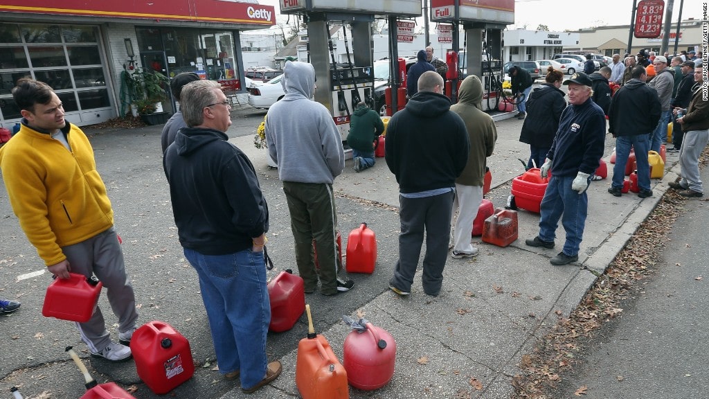 drivers waiting for gas